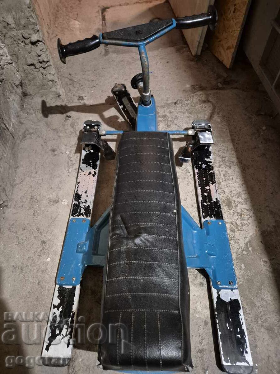 Auction Old Soviet Sleigh Chuk and Gek - 1 Auction Old Soviet Sleigh Chuk and Gek - 1