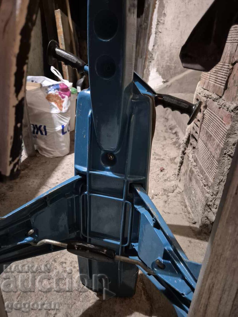 Old Soviet Sleigh Chuk and Gek - 1 - 5 Old Soviet Sleigh Chuk and Gek - 1 - 5