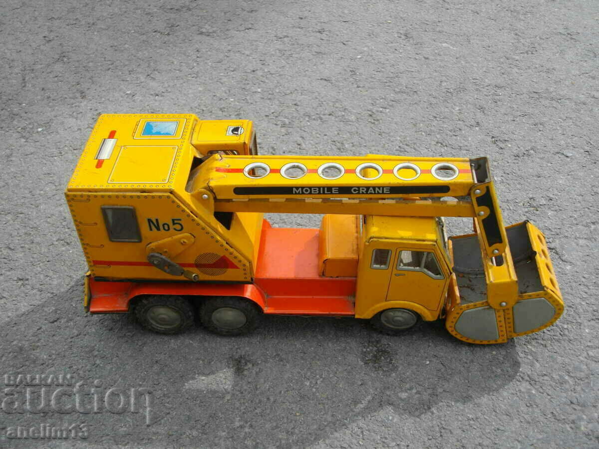 Auction  OLD SHEET METAL TOY CRANE DAIYA MOBILE CRANE JAPAN