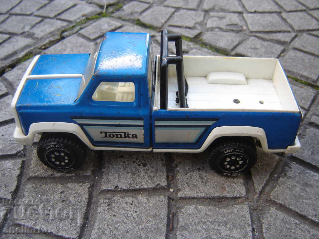 VECHI CAMION TONKA DE JUCĂRIE DIN TABLA cu preț 45.00 BGN | € 23.01