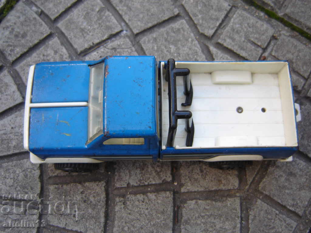 Licitație VECHI CAMION TONKA DE JUCĂRIE DIN TABLA