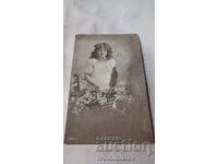 Пощенска картичка Момиченце с кошница с цветя