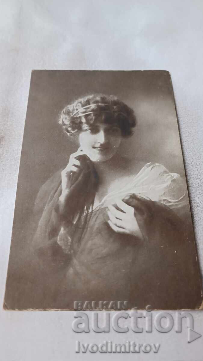 Пощенска картичка Младо момиче Пощенска картичка Младо момиче