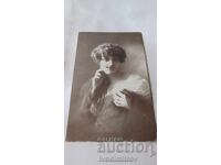 Пощенска картичка Младо момиче