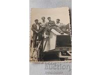 Φωτογραφία Μέζδρα Τέσσερις νεαροί άνδρες 1954