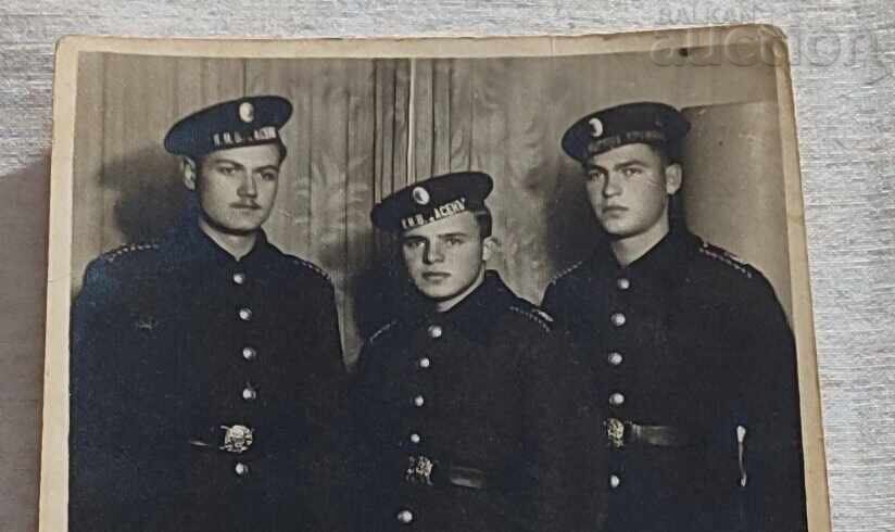 МОРЯЦИ ОТ К.Н.В. "АСЕНЪ" 193.. г. СНИМКА с цена 20.00 лв. | € 10.23