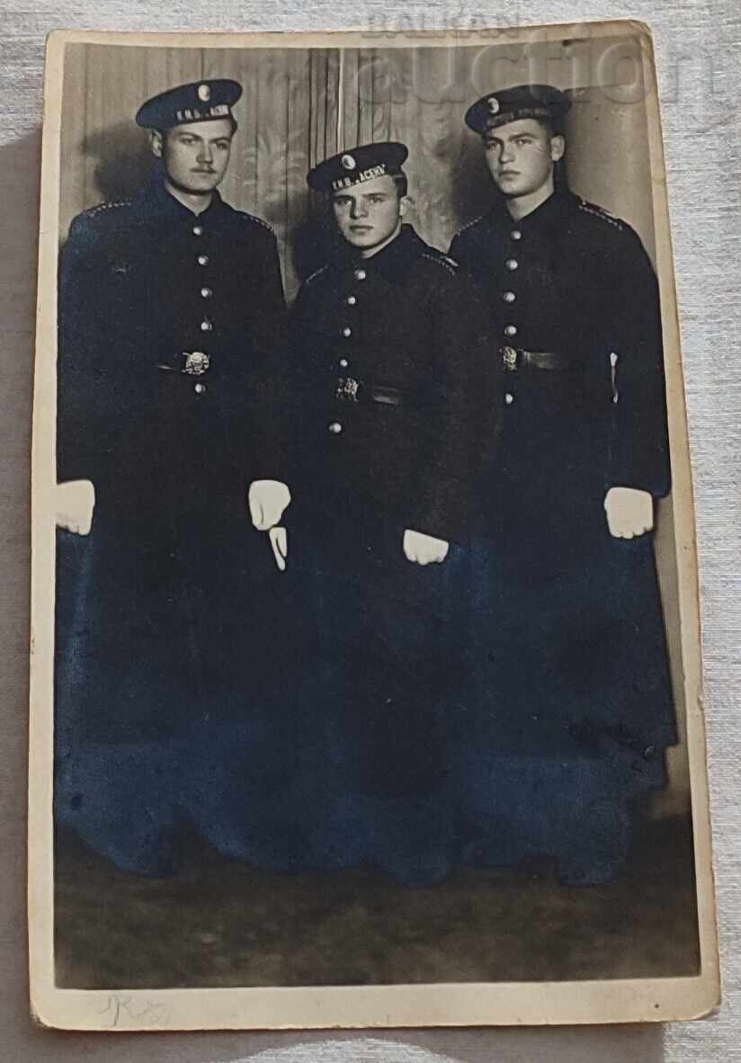 МОРЯЦИ ОТ К.Н.В. "АСЕНЪ" 193.. г. СНИМКА