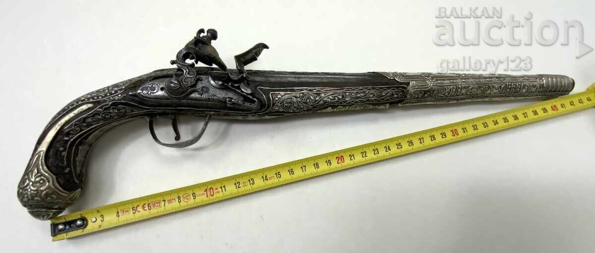 Revival flintlock pistol, silver, engraved inlays Revival flintlock pistol, silver, engraved inlays