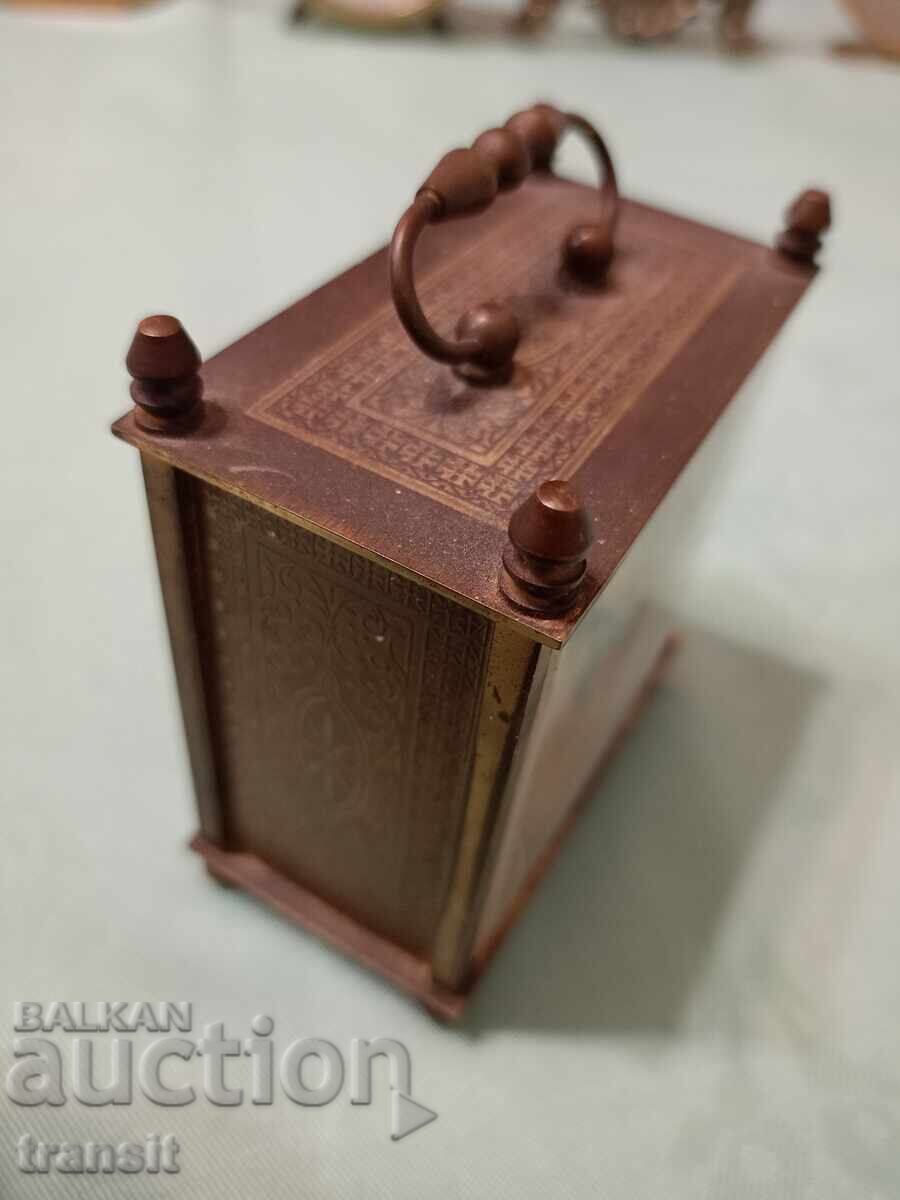 Ceas de masă West Germany cu preț 60.00 BGN | € 30.68 Ceas de masă West Germany cu preț 60.00 BGN | € 30.68