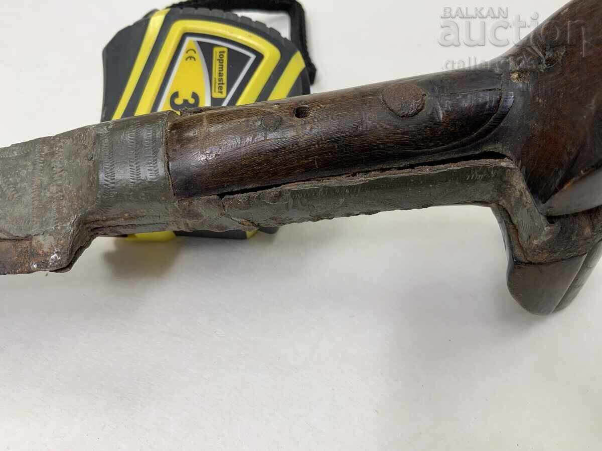 Delivery of Revival-era yataghan, scales of buffalo horn, silver inlay