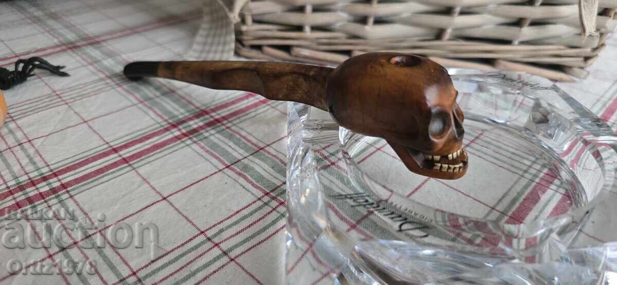 Licitație Sculptură în lemn perfectă, de autor – brichetă funcțională Licitație Sculptură în lemn perfectă, de autor – brichetă funcțională