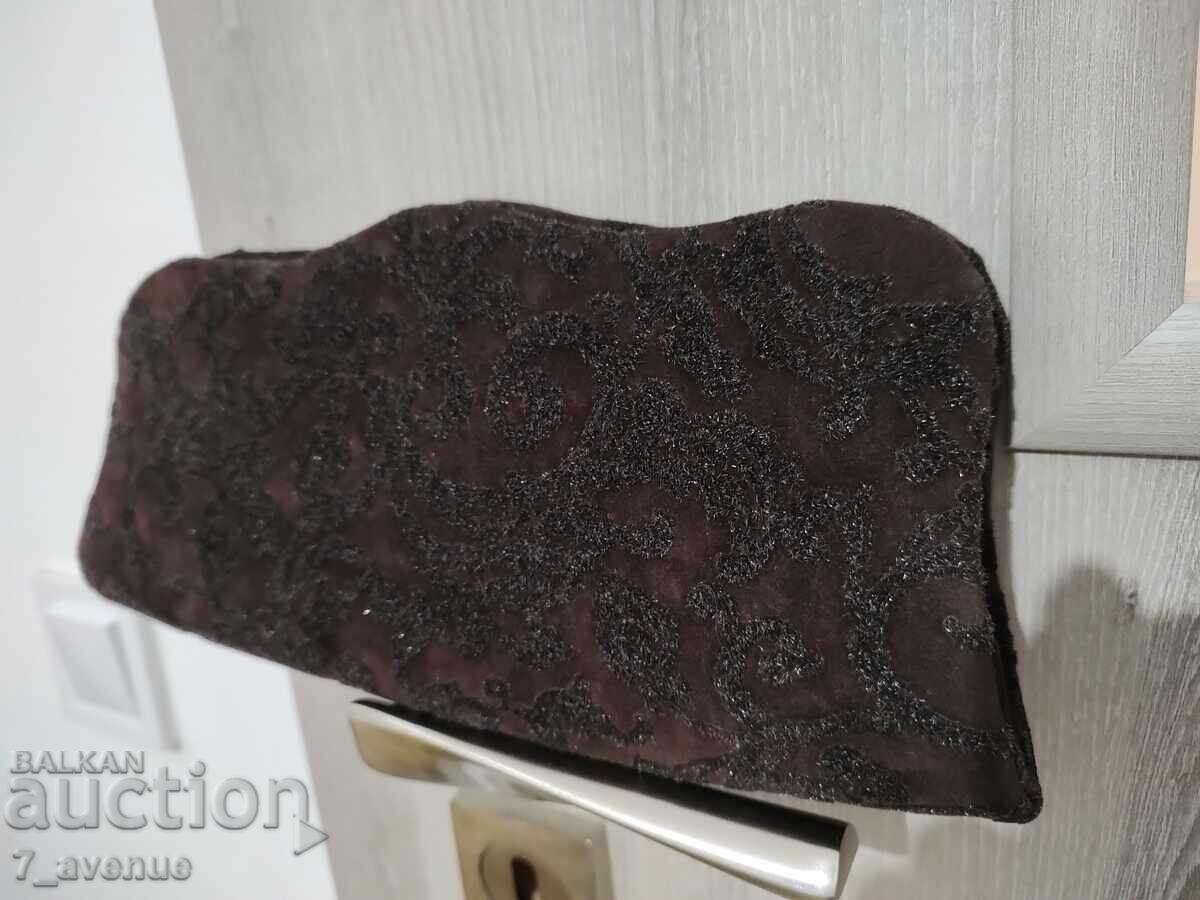 Delivery of Beautiful ladies' handbag, purse, super 10/18/25