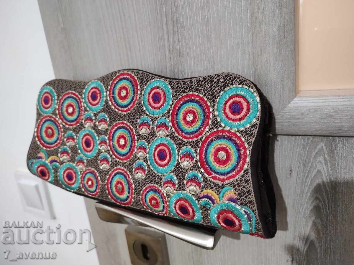 Beautiful ladies' handbag, purse, super 10/18/25