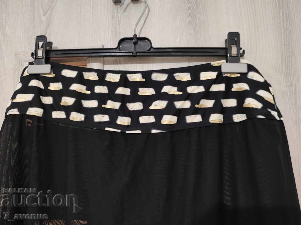 Auction  Beach skirt, over swimsuit, for discretion 18.10.25