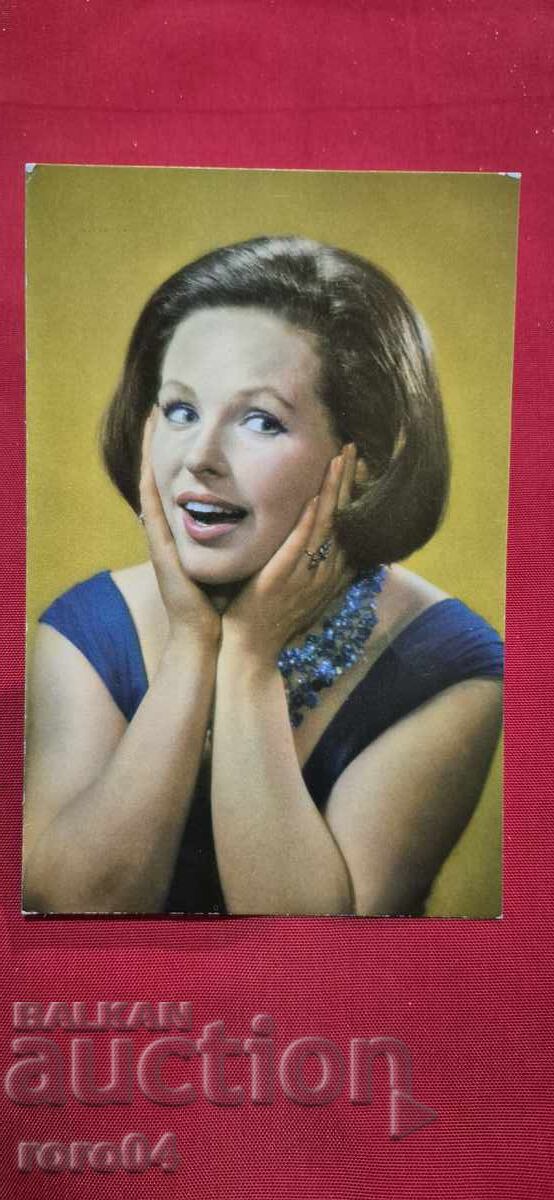 NATALIA FATEEVA cu preț 5.55 BGN | € 2.84