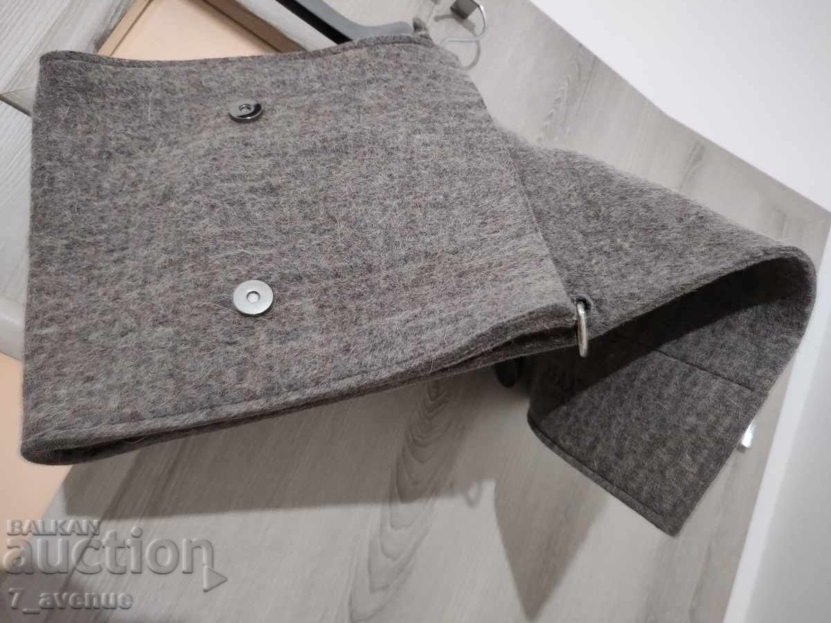 Δημοπρασία Τσάντα BRAX, λείπει το μακρύ λουρί 18.10.25 Δημοπρασία Τσάντα BRAX, λείπει το μακρύ λουρί 18.10.25