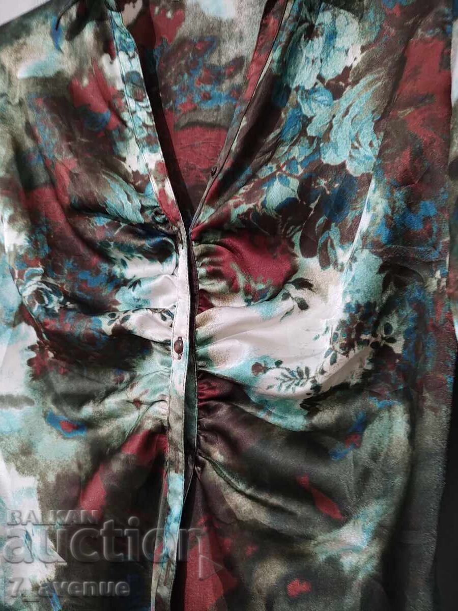 Cămașă de damă, elegantă de marcă Vintage 18.10.25 cu preț 49.00 BGN | € 25.05 Cămașă de damă, elegantă de marcă Vintage 18.10.25 cu preț 49.00 BGN | € 25.05