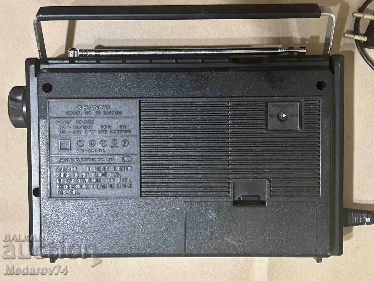 Auction  Sanyo Radio