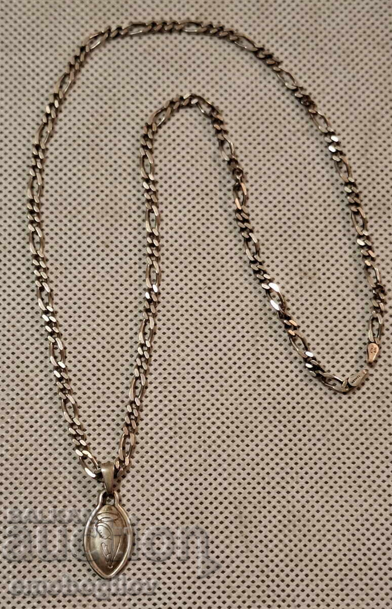 Ασημένια αλυσίδα με μενταγιόν Ασημένια αλυσίδα με μενταγιόν