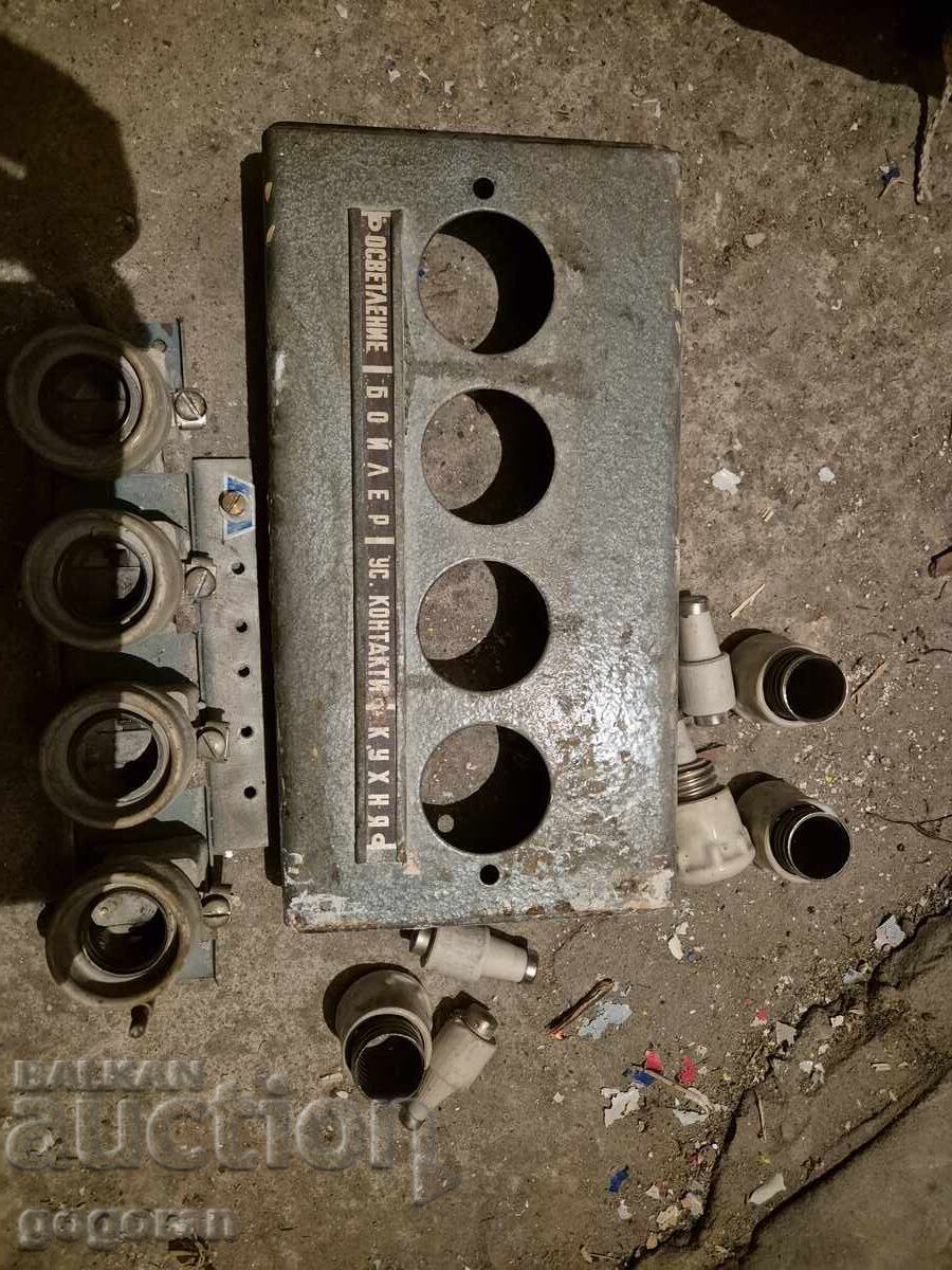 Δημοπρασία Παλαιό ηλεκτρικό ταμπλό + παλιό κουδούνι