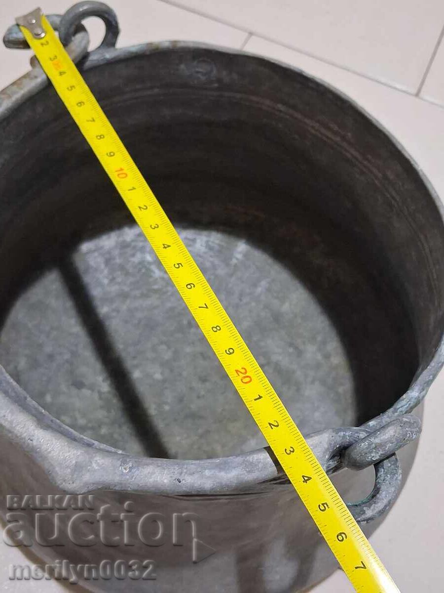 Παράδοση Παλιό καζάνι χάλκινο χάλκινο κονσερβοποιημένο νόμισμα