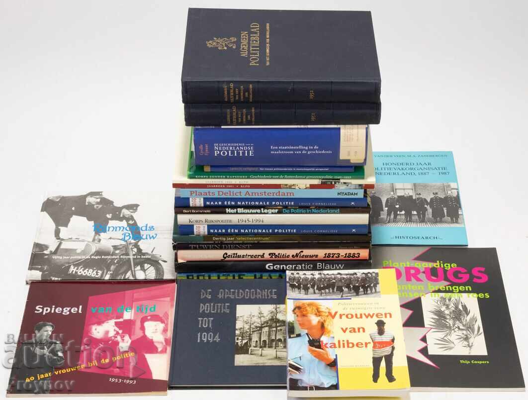 Colecție foarte mare de literatură profesională despre Poliție cu preț 600.00 BGN | € 306.78