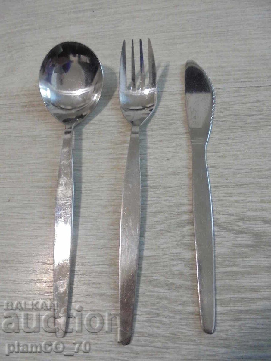 №*8323 Set tacâmuri ROSTFRITT STAL cu preț 40.00 BGN | € 20.45