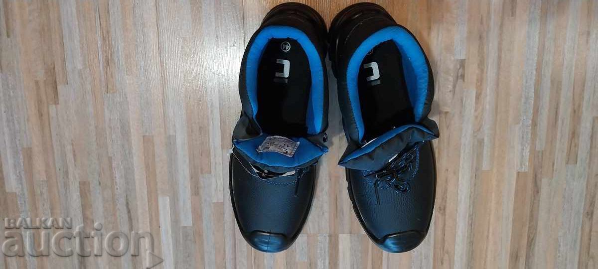 Auction Work winter shoes Auction Work winter shoes