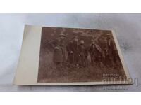 Φωτογραφία Ρίλα Άνδρες και γυναίκες βρεγμένοι στο Μπελμέκεν 1924