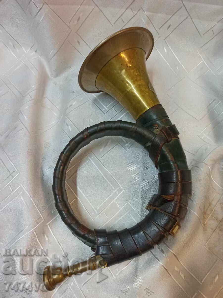 Authentic hunting horn, working Furst Pless with leather