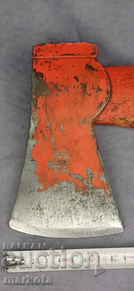 Auction Rare Axe - "HultsBruk" - Sweden Auction Rare Axe - "HultsBruk" - Sweden