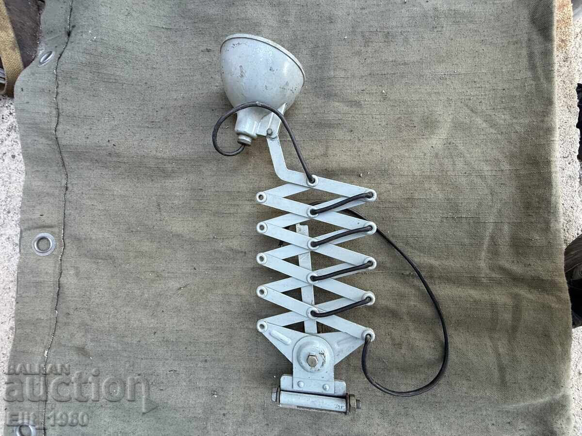 Delivery of Harmonica Lamp