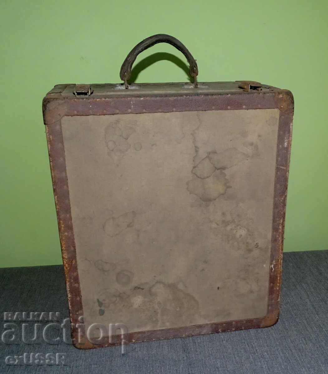 Old military chest suitcase pharmacy first aid kit with price € 25.56 | 49.99 BGN Old military chest suitcase pharmacy first aid kit with price € 25.56 | 49.99 BGN