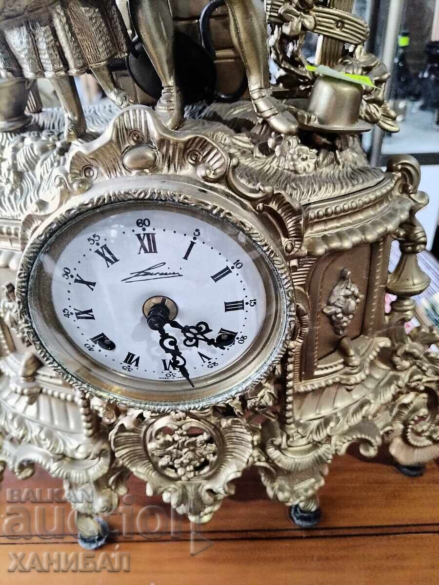 Παράδοση ΟΜΟΡΦΟ ΡΟΛΟΙ ΤΖΑΚΙΟΥ ΧΑΛΚΙΝΟ Παράδοση ΟΜΟΡΦΟ ΡΟΛΟΙ ΤΖΑΚΙΟΥ ΧΑΛΚΙΝΟ