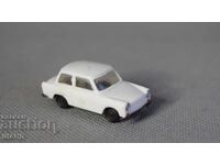 TRABANT 601 Jucărie veche din plastic model mașină Trabant