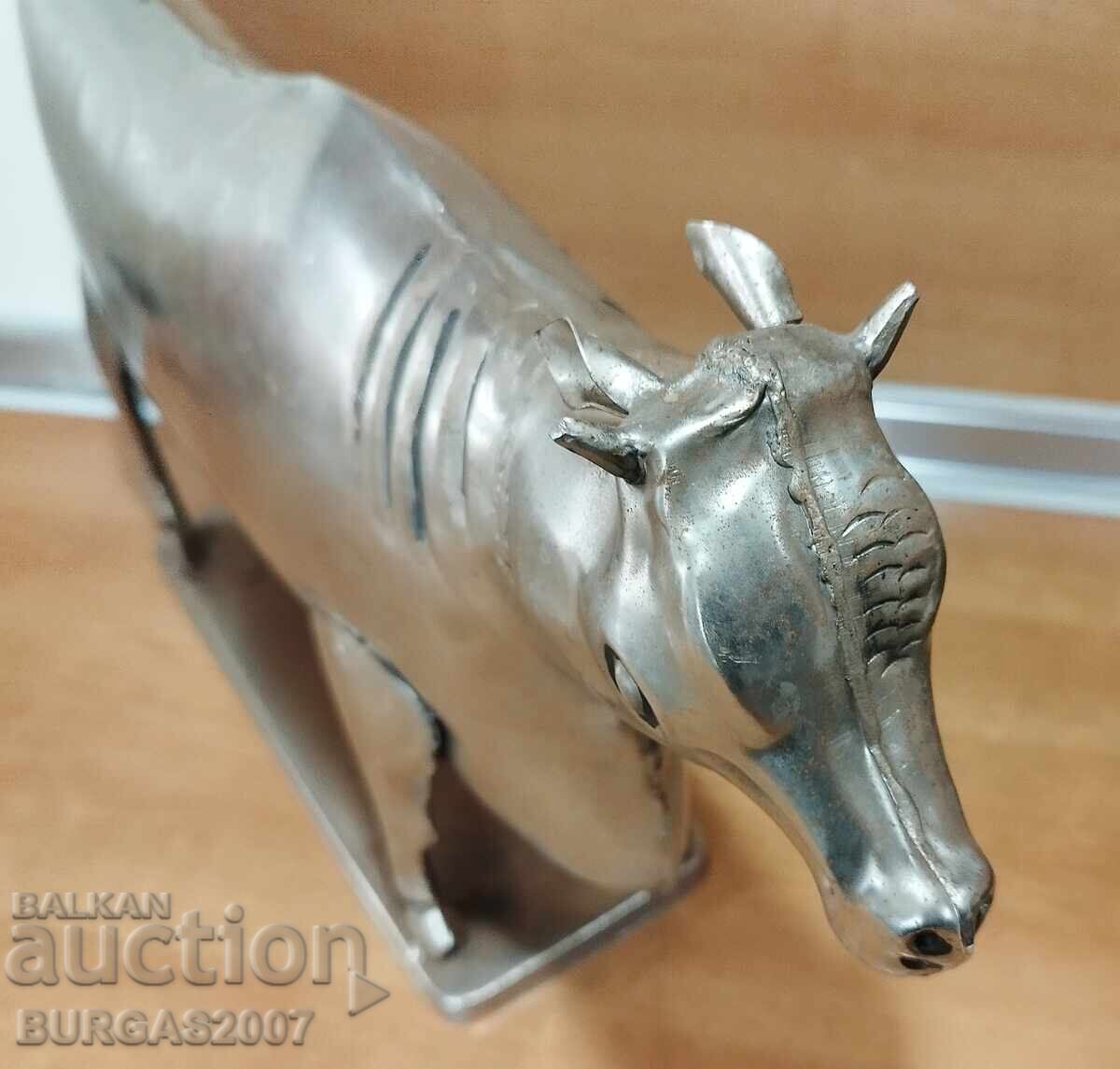 Auction Old metal figure, cow Auction Old metal figure, cow