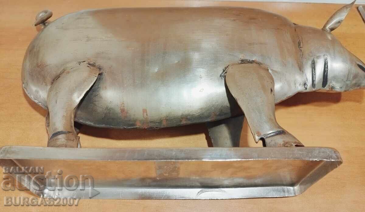 Доставка на Стара метална фигура, прасе Доставка на Стара метална фигура, прасе