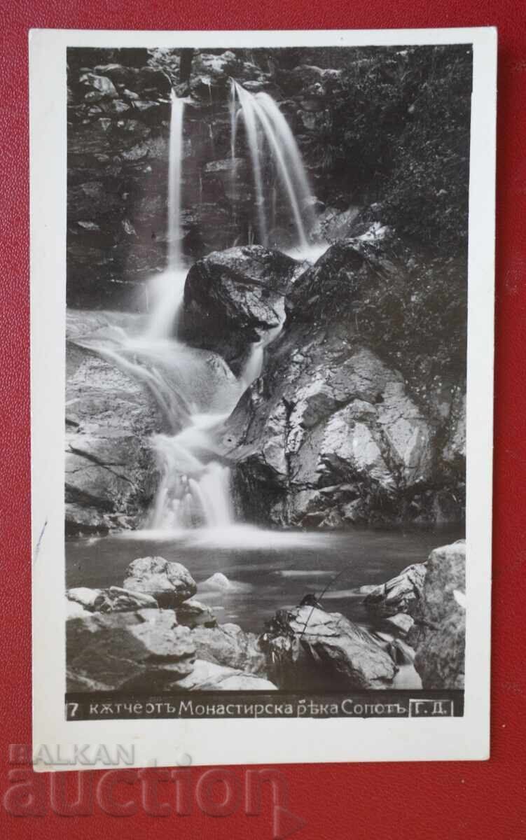 Πασκόβ-Γωνιά από το Μοναστηριακό Ποτάμι Σόποτ Πασκόβ-Γωνιά από το Μοναστηριακό Ποτάμι Σόποτ