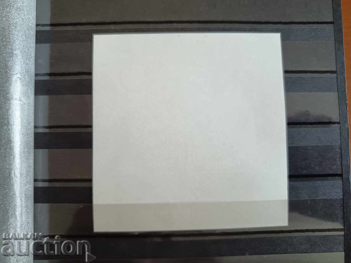 Аукцион Сувенирен блок "Кучета космонавти" на №4999 от каталога 11г. Аукцион Сувенирен блок "Кучета космонавти" на №4999 от каталога 11г.