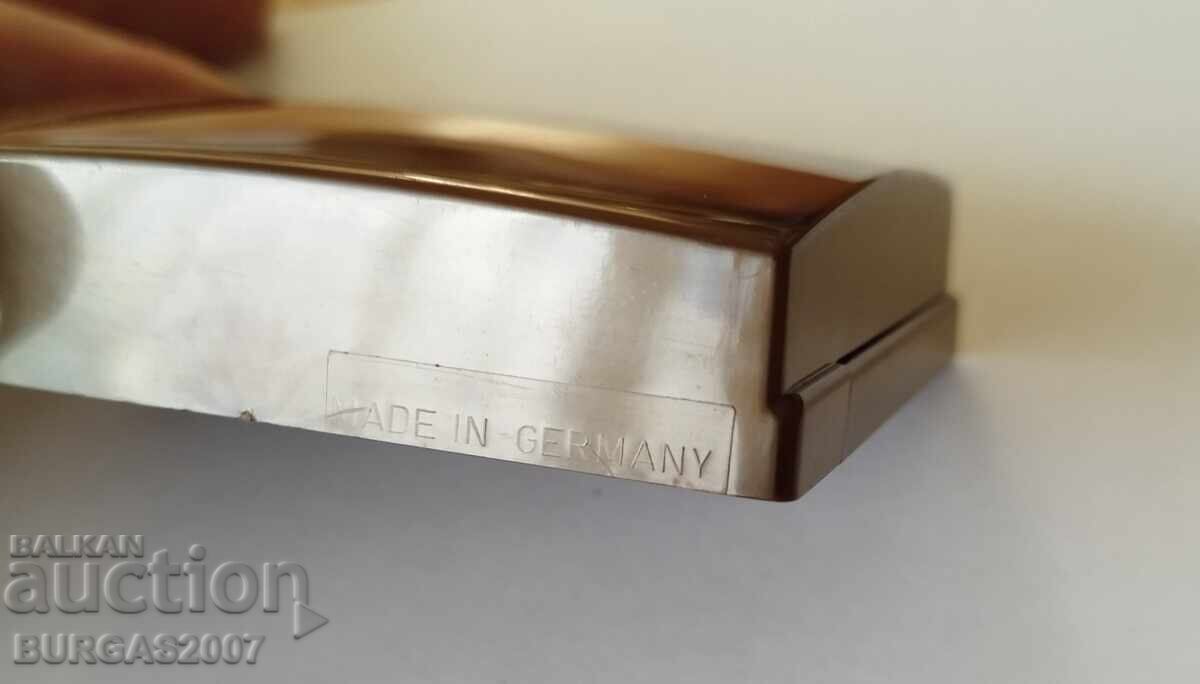 Livrarea Brichetă publicitară veche, BGA BALKAN, KAWEE, GERMANY Livrarea Brichetă publicitară veche, BGA BALKAN, KAWEE, GERMANY