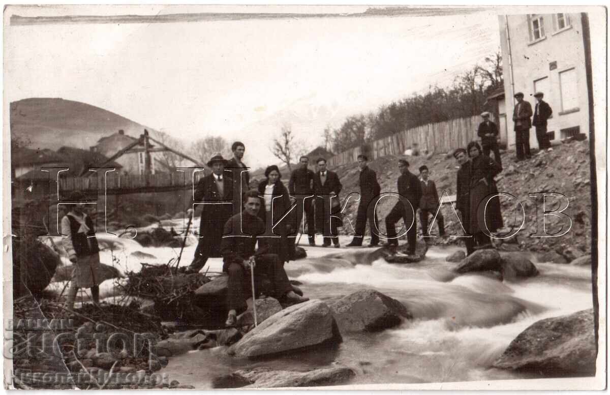 1934 FOTOGRAFIE VECHE FERDINAND MONTANA LÂNGĂ RÂU E533