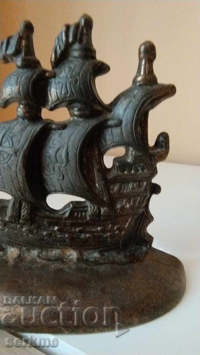 Παράδοση Χάλκινη φιγούρα Παράδοση Χάλκινη φιγούρα