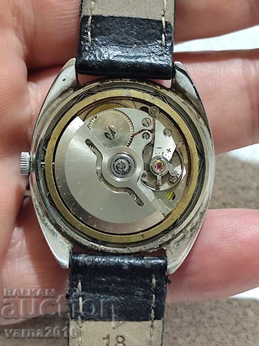 Auction ⌚️✨ Vintage ZentRa Safari Automatic Watch – Retro Classic Auction ⌚️✨ Vintage ZentRa Safari Automatic Watch – Retro Classic