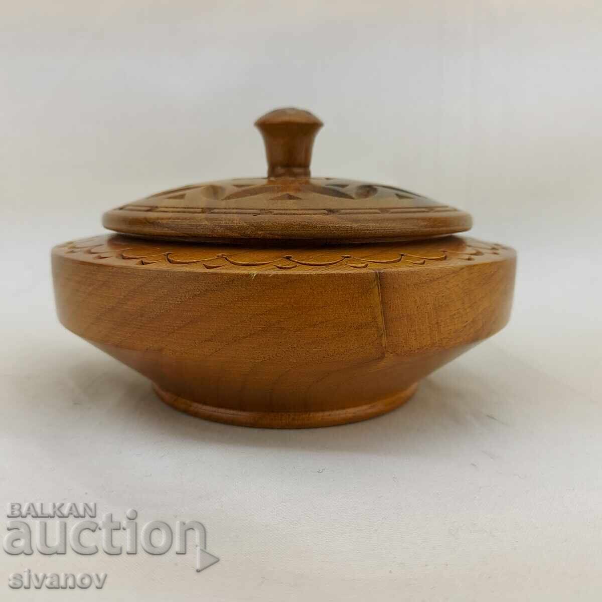 Beautiful old carved wooden jewelry box #2691 with price 19.99 BGN | € 10.22