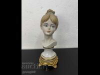Bust din porțelan de femeie - Capodimonte. №7511
