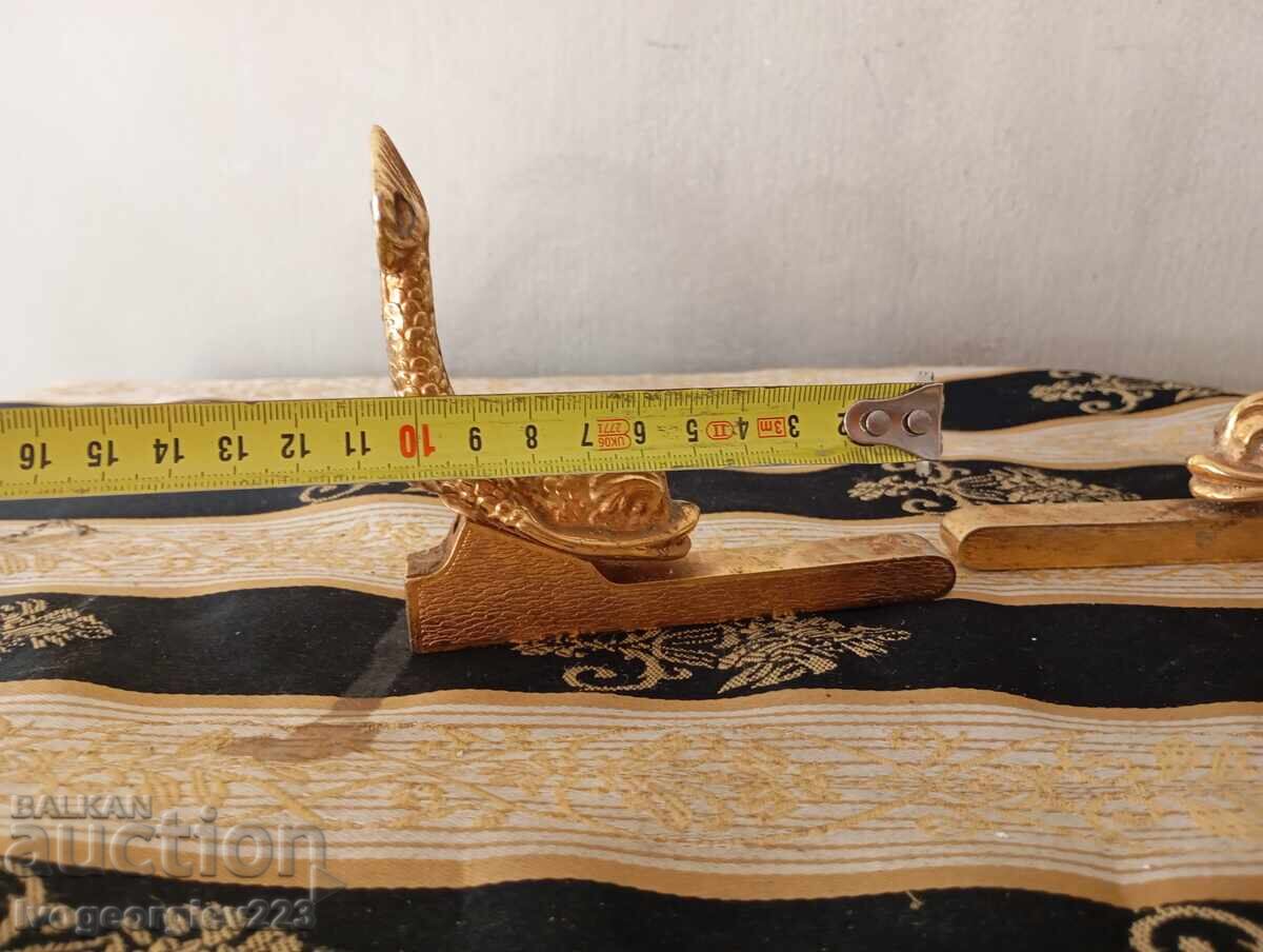 Auction  Vintage shelf, bookcase