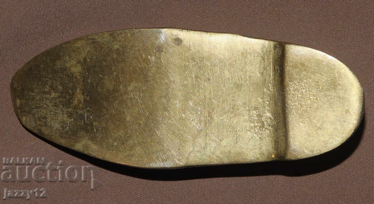 Delivery of Small decorative brass ashtray shoe