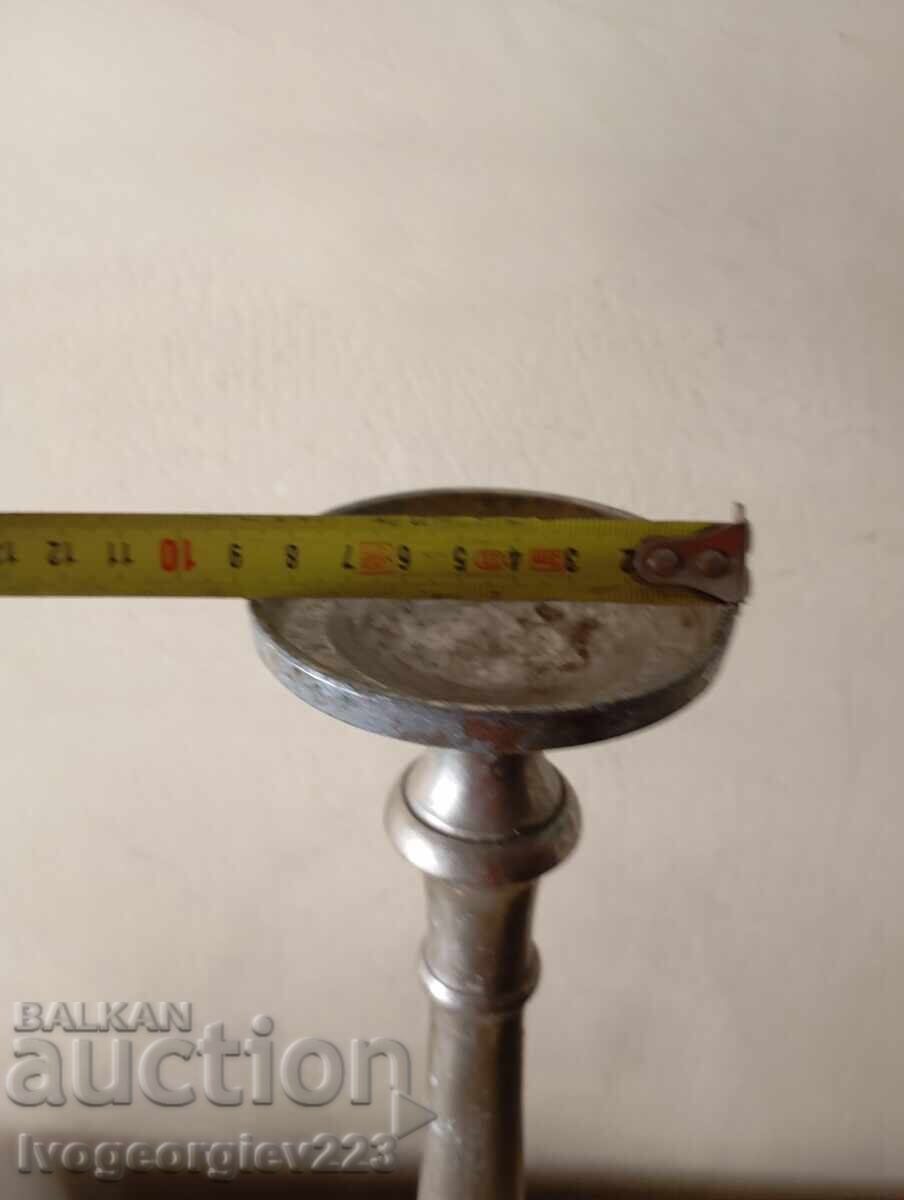 Auction  Metal candle holder