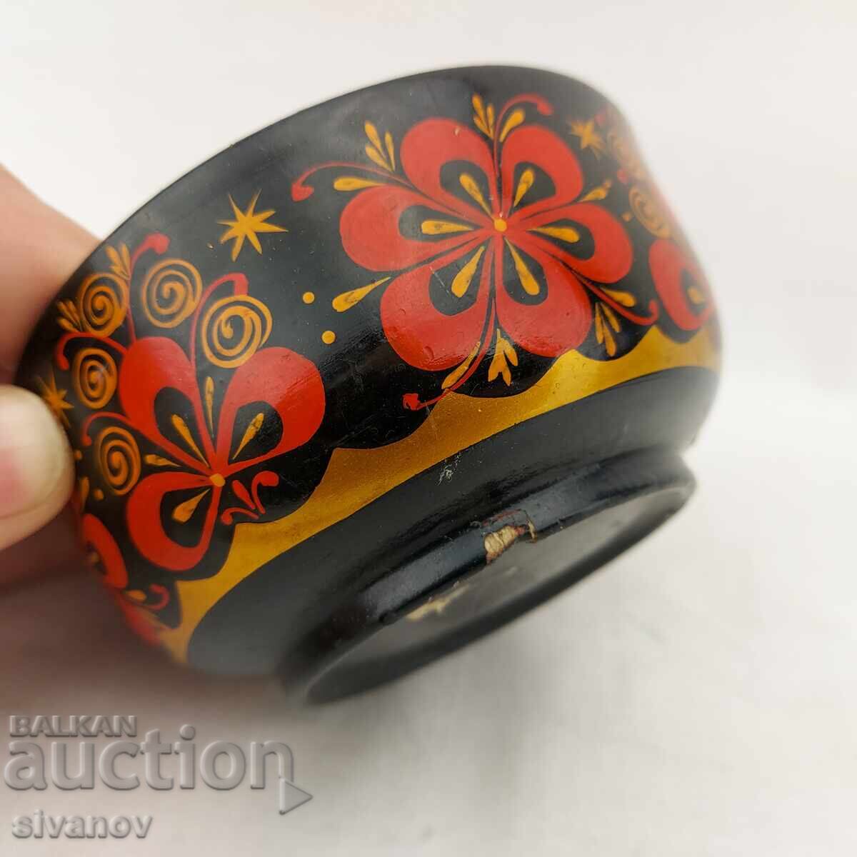 Delivery of Old Hand-Painted Wooden Khokhloma Bowl #2723 Delivery of Old Hand-Painted Wooden Khokhloma Bowl #2723