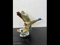 Ρουμανικό πορσελάνινο ειδώλιο άγριων πάπιων. Νο. 7514